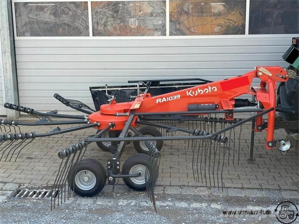Kubota RA 1039 堆草機