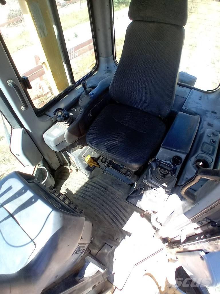 Komatsu D 61 EX-15 履帶推土機