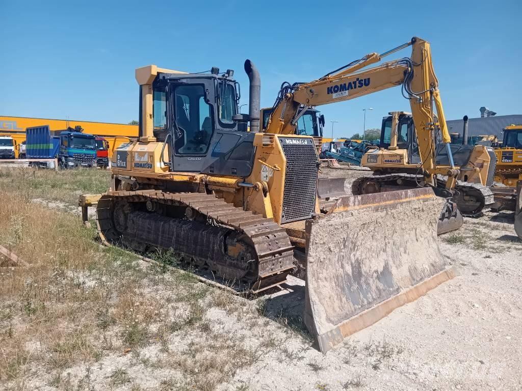 Komatsu D 61 EX-15 履帶推土機