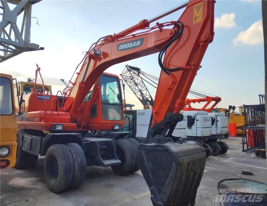 Doosan DH150W 旋轉式挖土機/掘鑿機/挖掘機