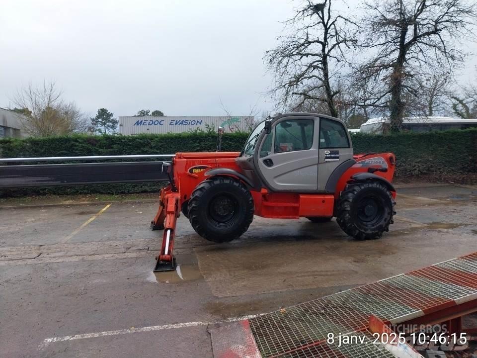 Manitou MT1440 伸縮臂操作車