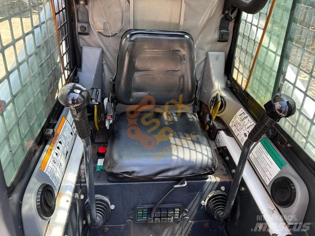 Bobcat 864 滑移轉向裝載機