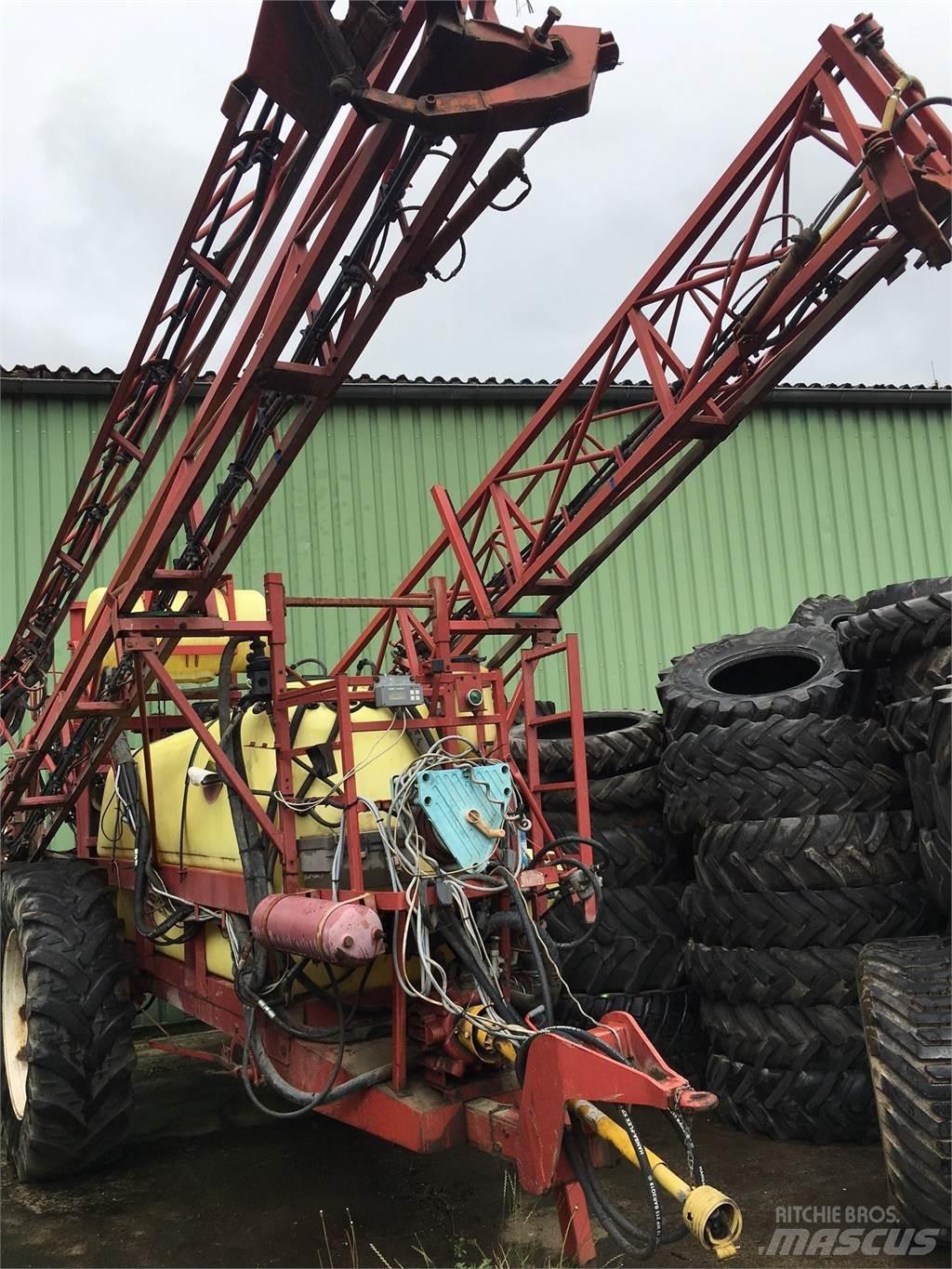 Hardi 3500 牽引式噴霧機