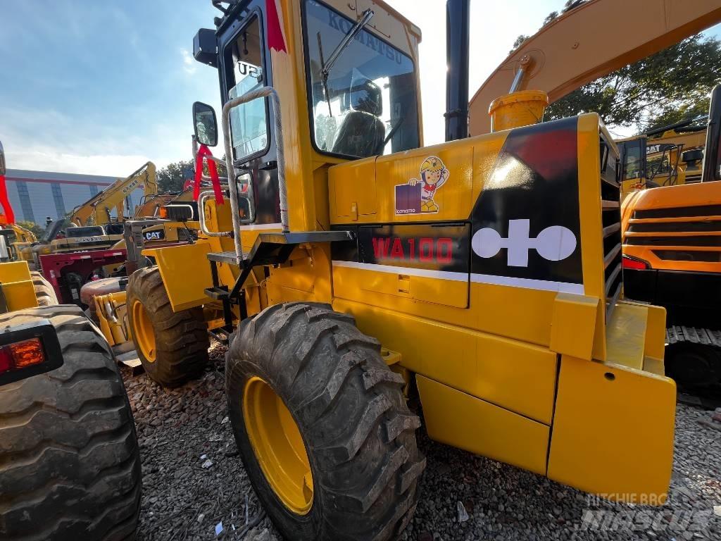 Komatsu WA100 輪胎式裝載機