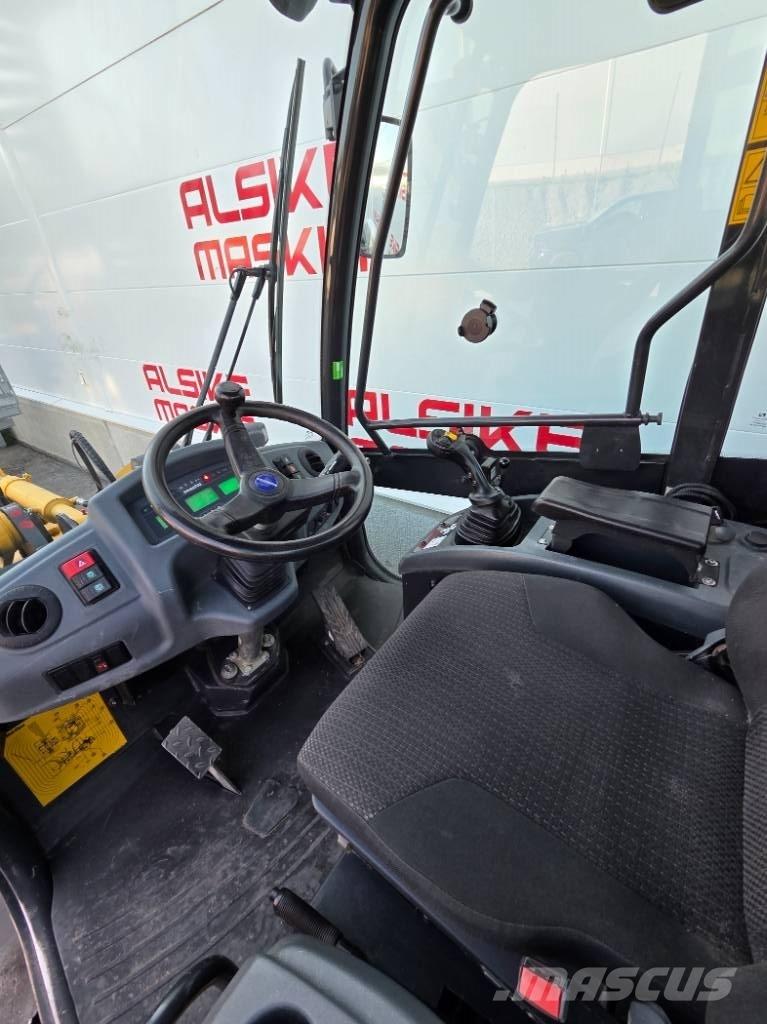 Komatsu WA 80 M 輪胎式裝載機