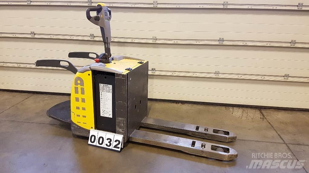 Atlet PLP200 低架升降機