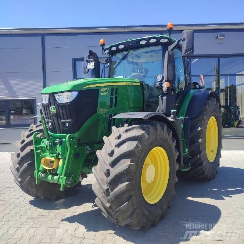 John Deere 6250R 曳引機