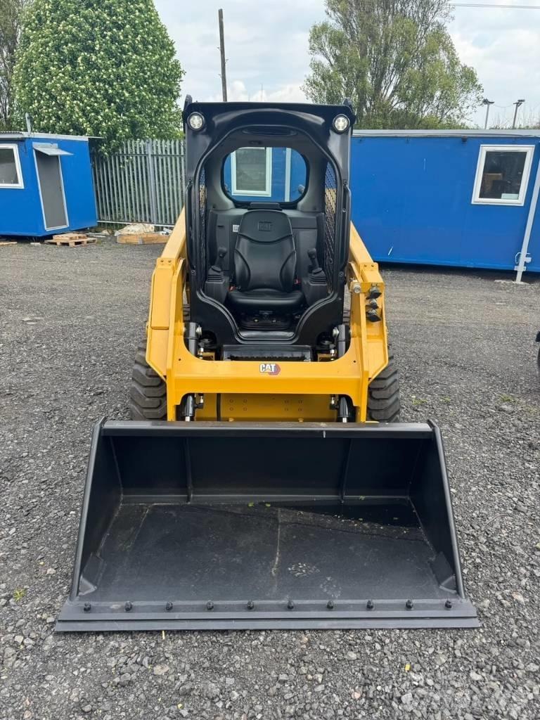 CAT 226D3 滑移轉向裝載機