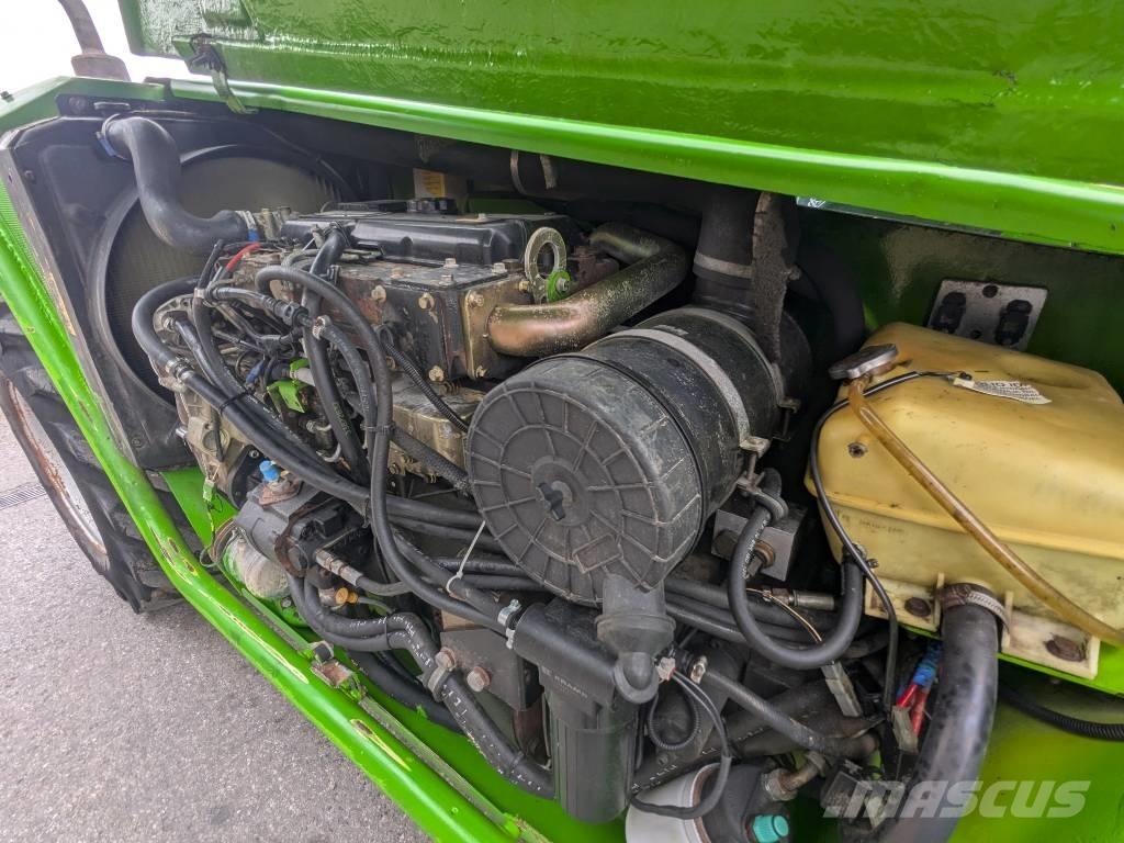 Merlo P 26.6 LP T 伸縮臂操作車