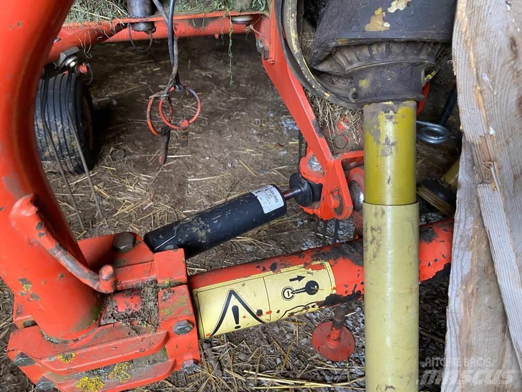 Kuhn GA3501 堆草機
