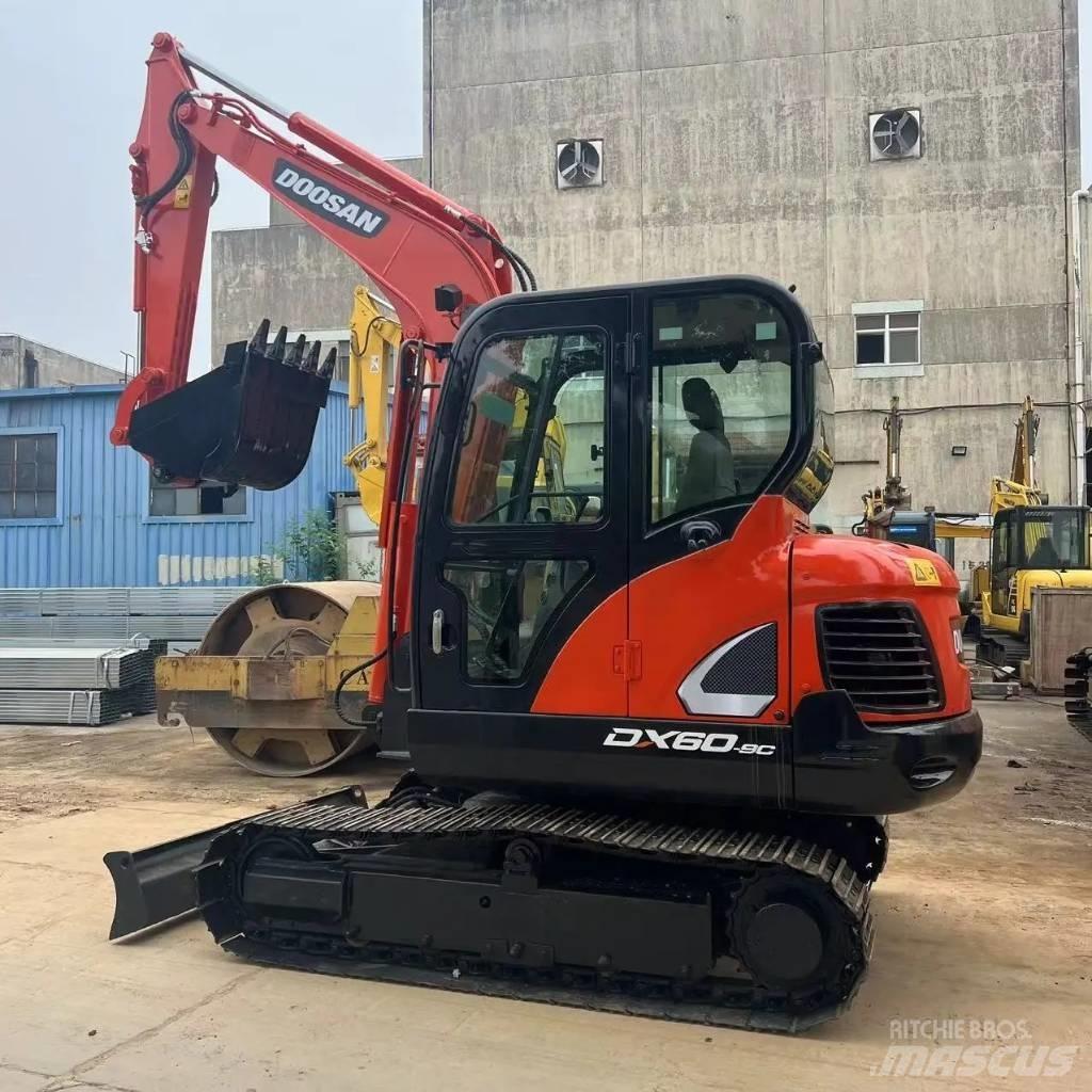Doosan DX60 履帶式 挖土機/掘鑿機/挖掘機