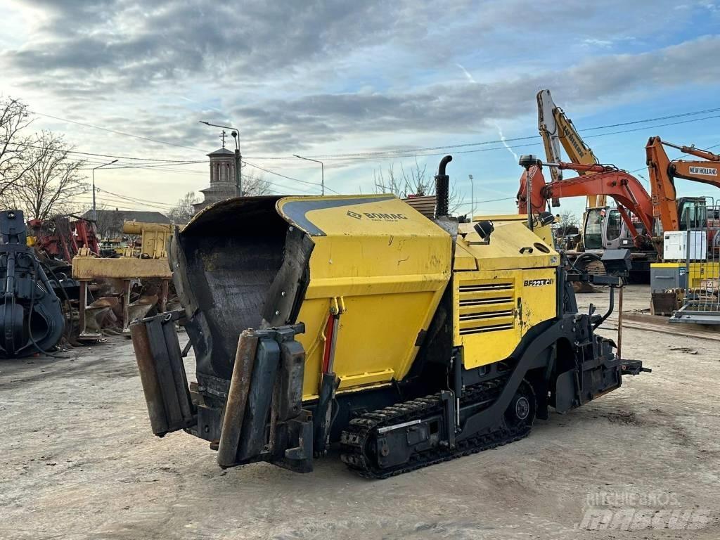Bomag BF 223 C 瀝青攤舖機/鋪路機