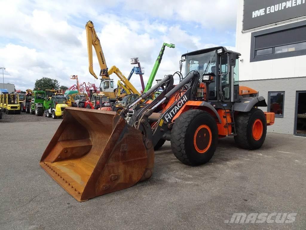 Hitachi ZW150 輪胎式裝載機