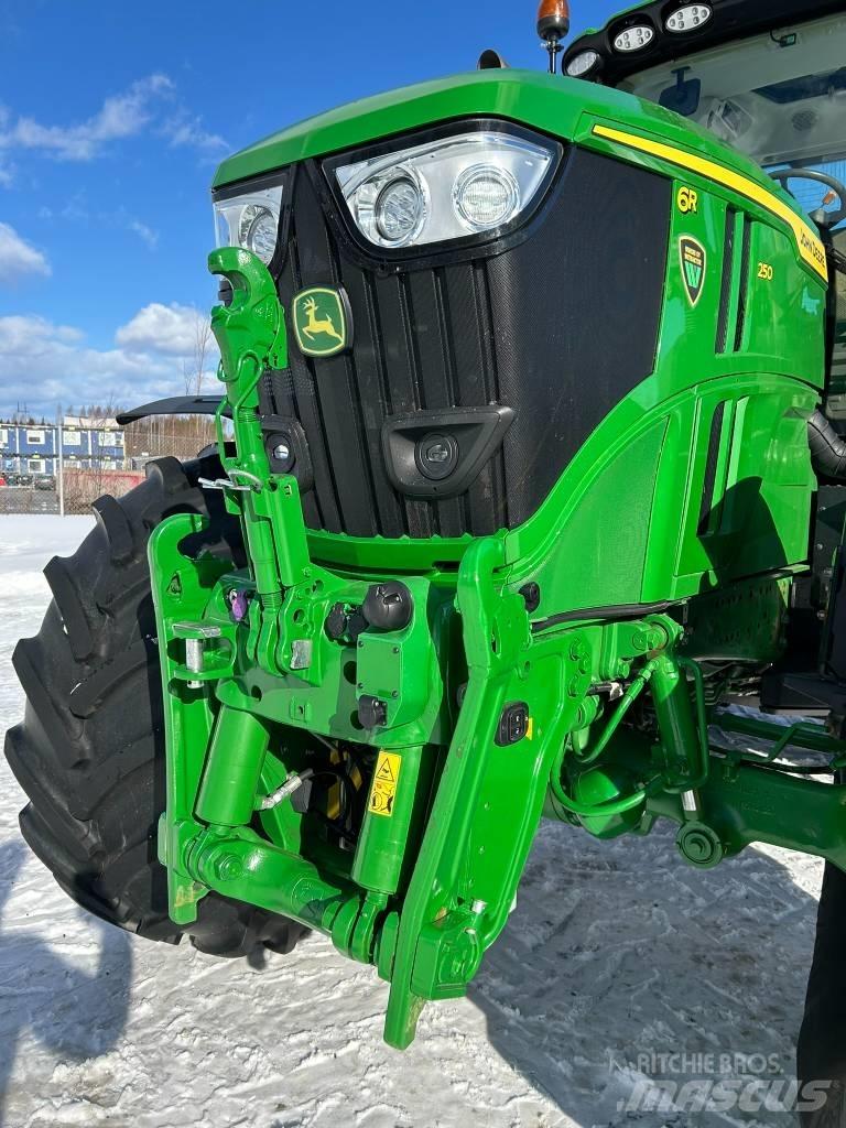 John Deere 6R 250 曳引機