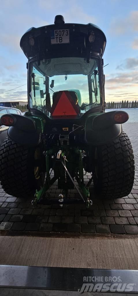 John Deere 4052 R 曳引機