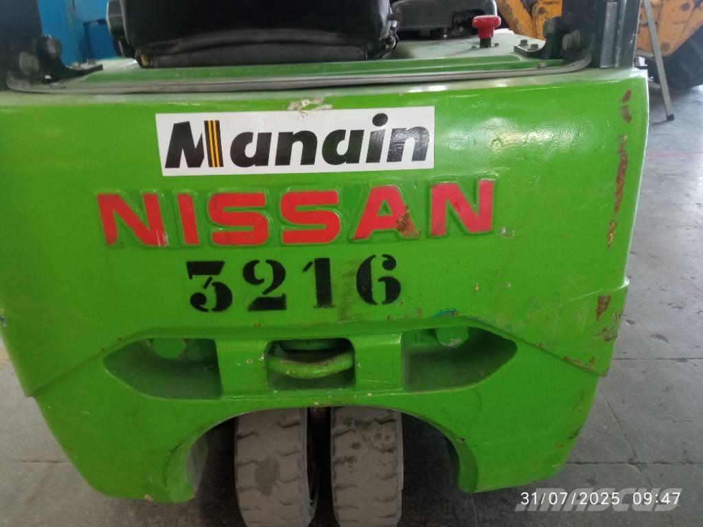 Nissan 1N1L180Q 柴油卡車
