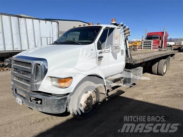 Ford F650 平板式/側卸式卡車