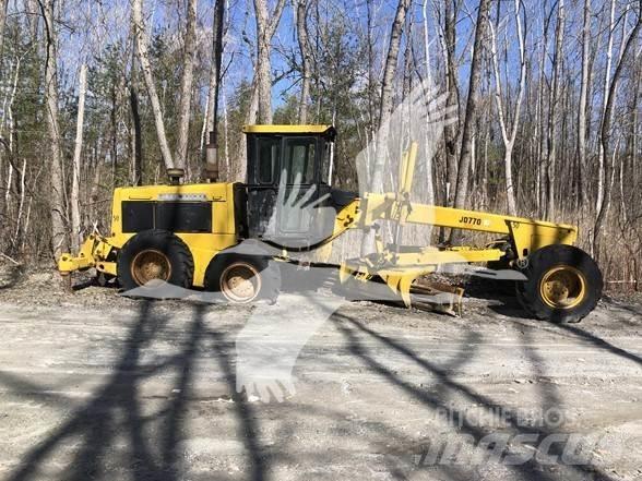 John Deere 770 平土機