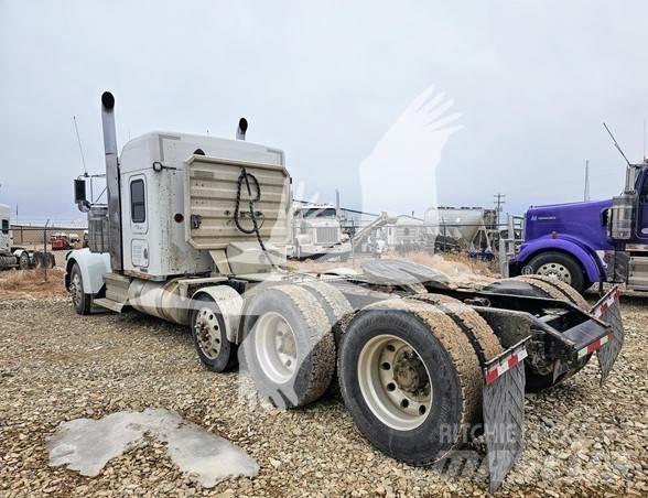 Kenworth W900 曳引機組件