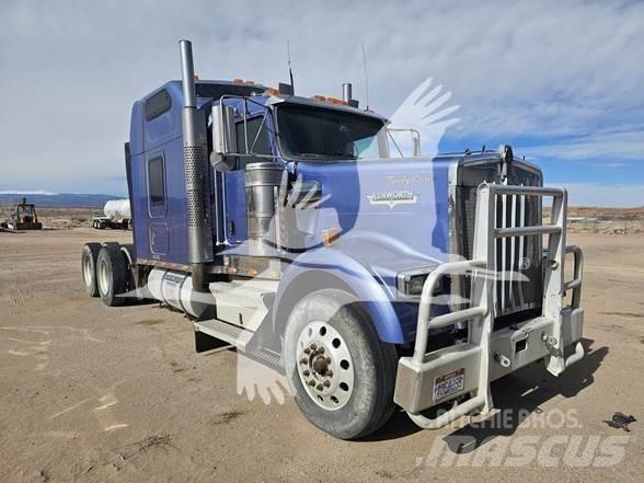 Kenworth W900 曳引機組件