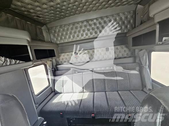 Kenworth W900 曳引機組件