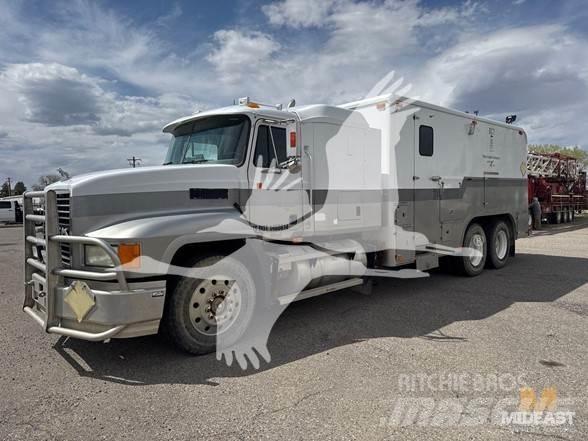 Mack CH613 其他