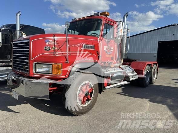 Mack CL753 曳引機組件