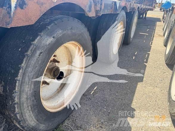 Manac  地架式半拖車