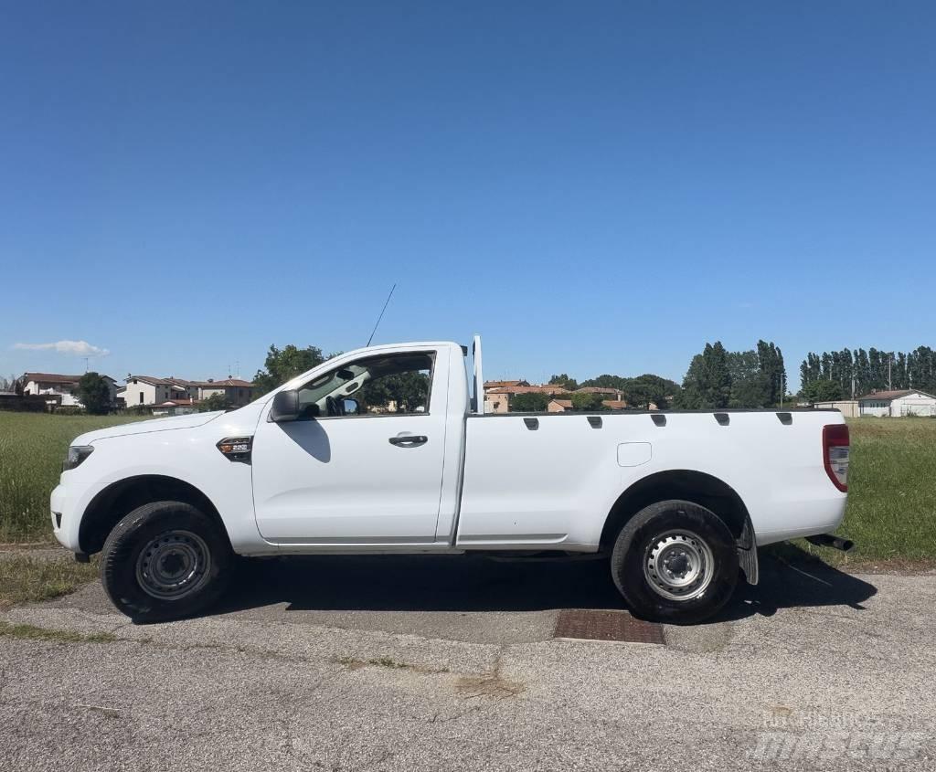 Ford Ranger XL 皮卡.傳統半斗卡車/側卸板