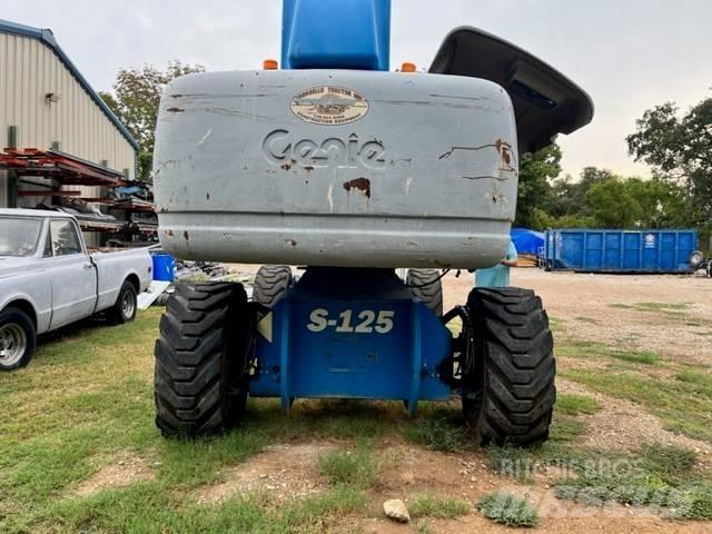 Genie S 125 伸縮臂高空作業車