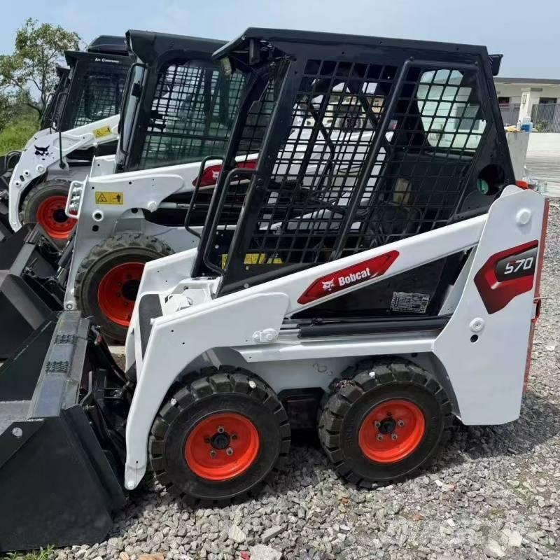 Bobcat s70 滑移轉向裝載機