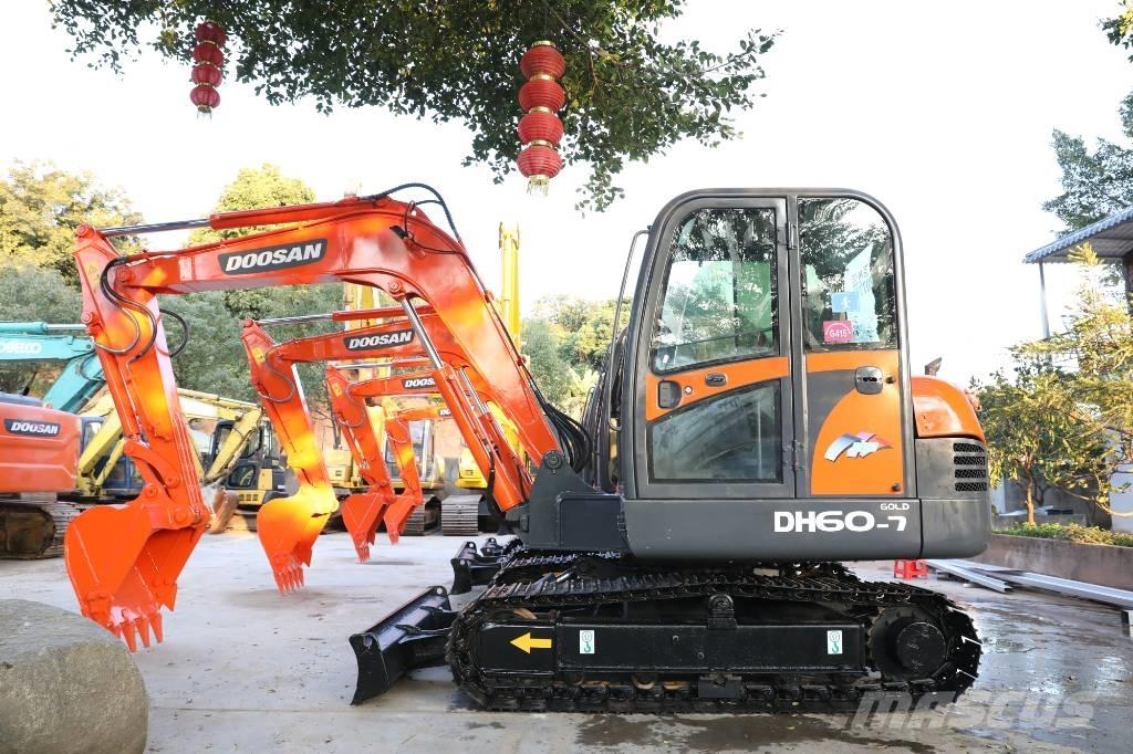 Doosan DH 60-7 小型挖土機/掘鑿機<7t(小型挖掘機)