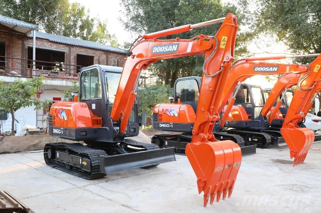 Doosan DH 60-7 小型挖土機/掘鑿機<7t(小型挖掘機)
