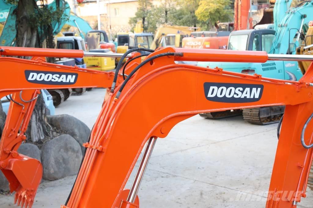 Doosan DH 60-7 小型挖土機/掘鑿機<7t(小型挖掘機)