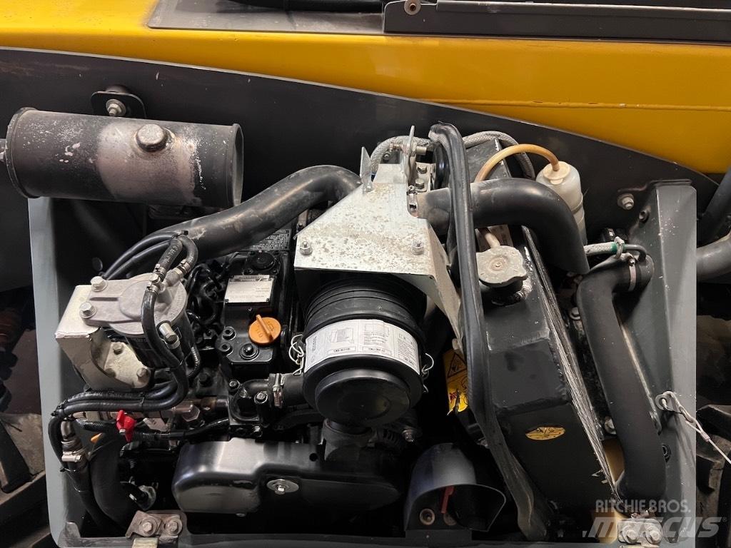Kramer 1245 伸縮臂操作車