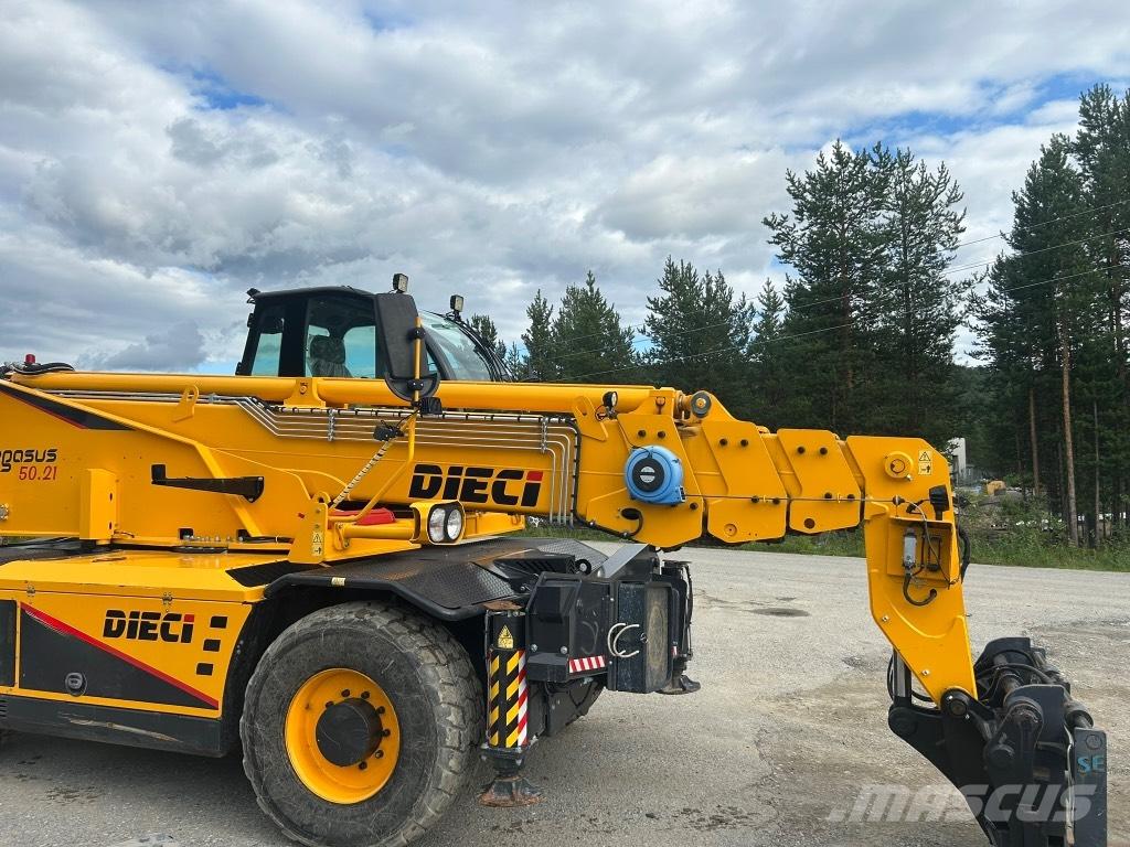 Dieci PEGASUS 5.21 伸縮臂操作車