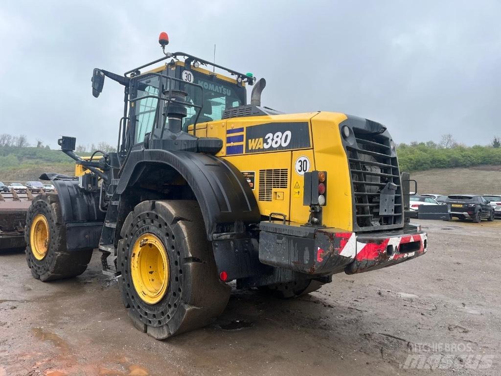 Komatsu WA380-8E0 輪胎式裝載機