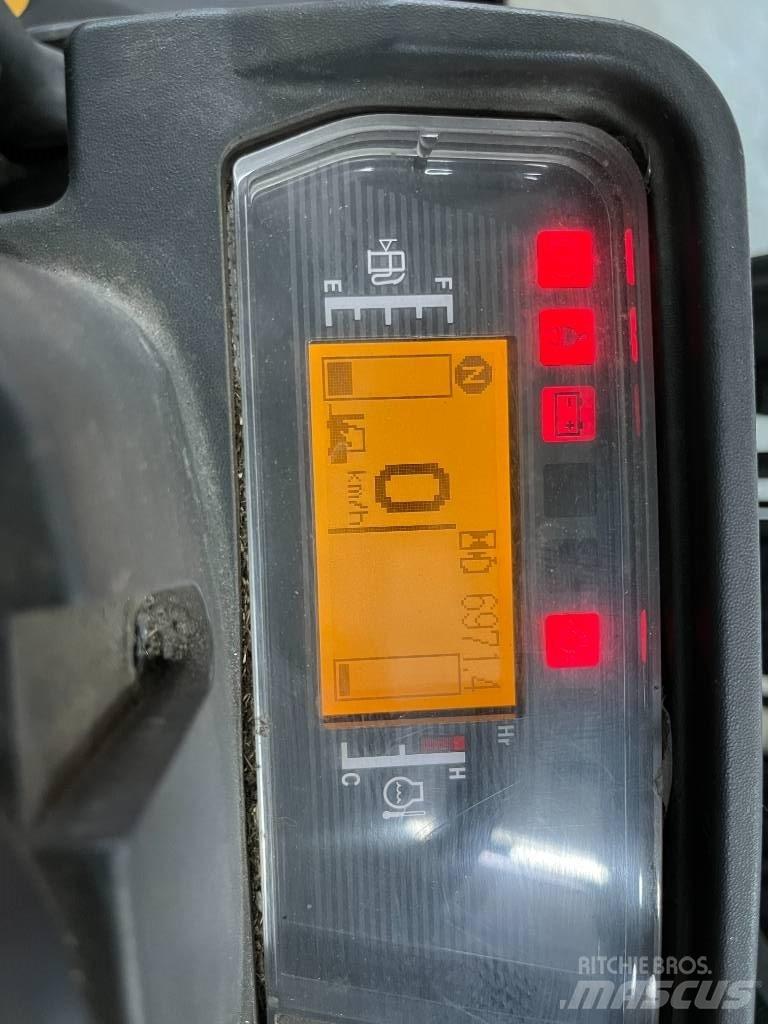 CAT DP 30 N 柴油卡車
