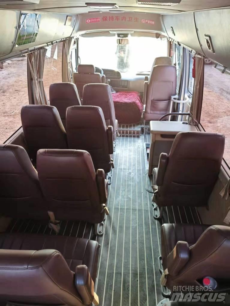 Toyota Coaster Bus 迷你巴士