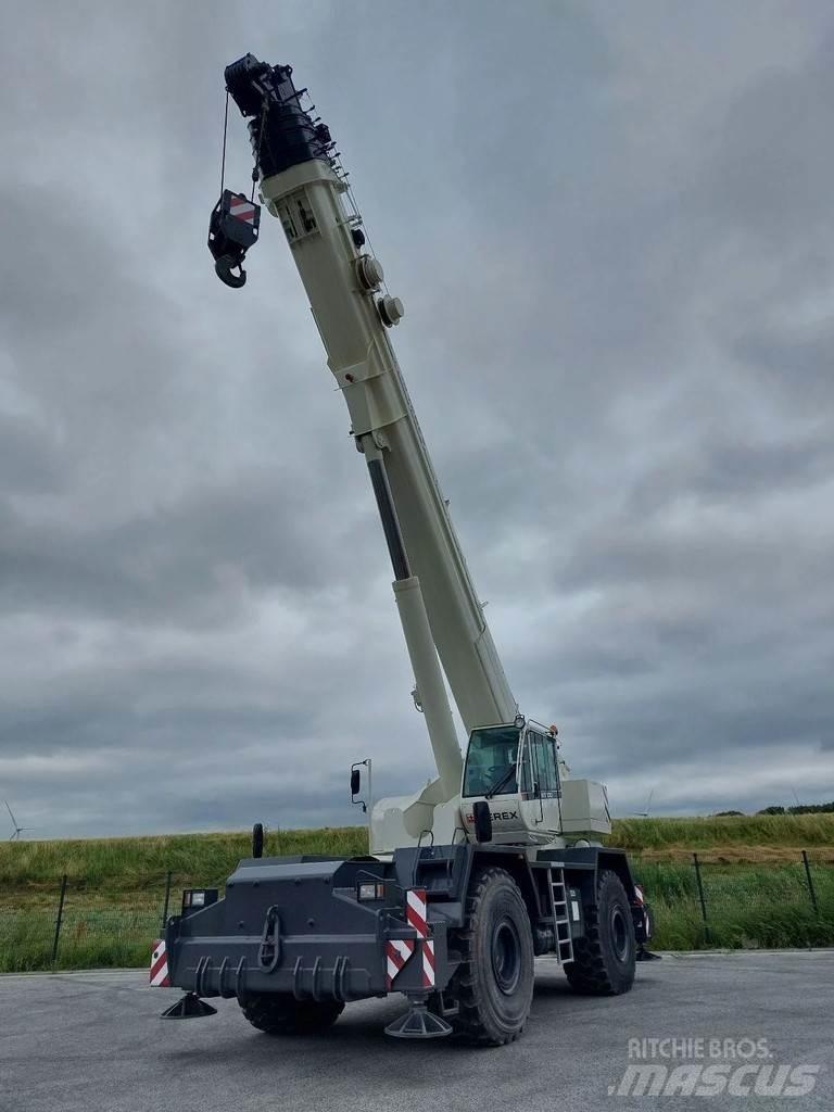 Terex RT100 越野起重機
