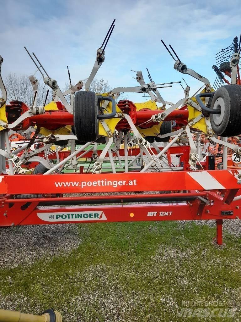 Pöttinger hit 12.14t 耙與翻草機