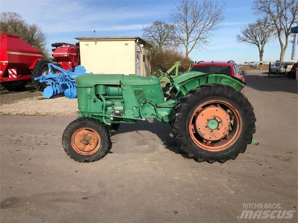 Deutz-Fahr D25 S 曳引機