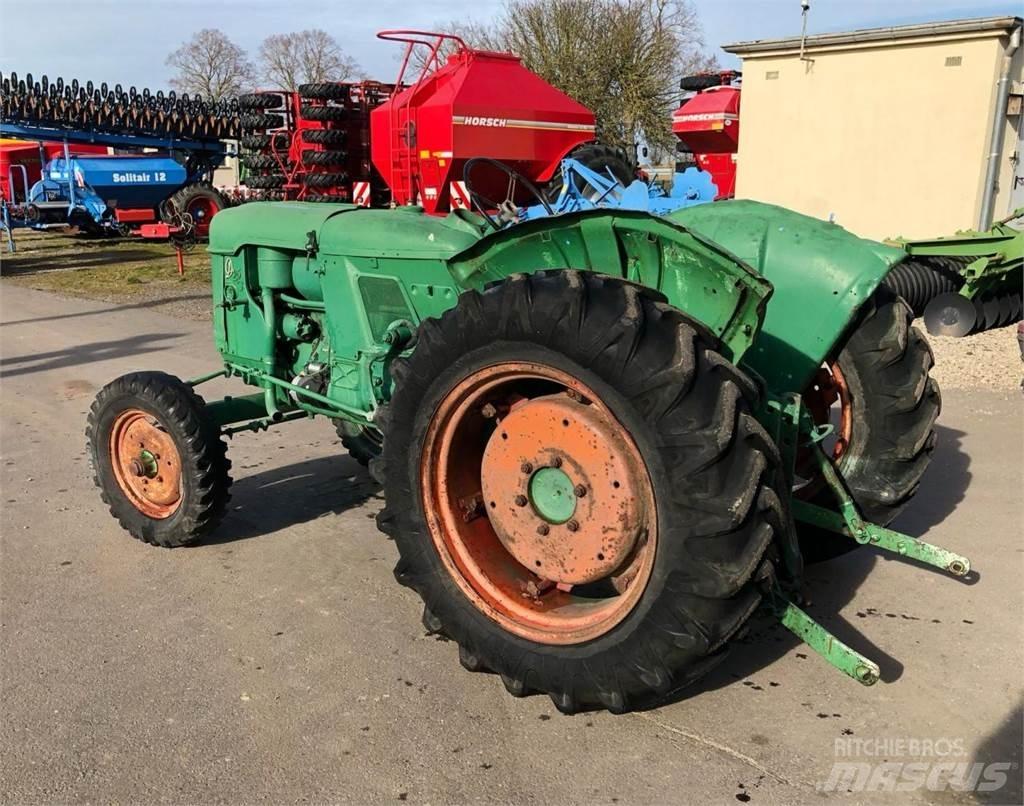 Deutz-Fahr D25 S 曳引機