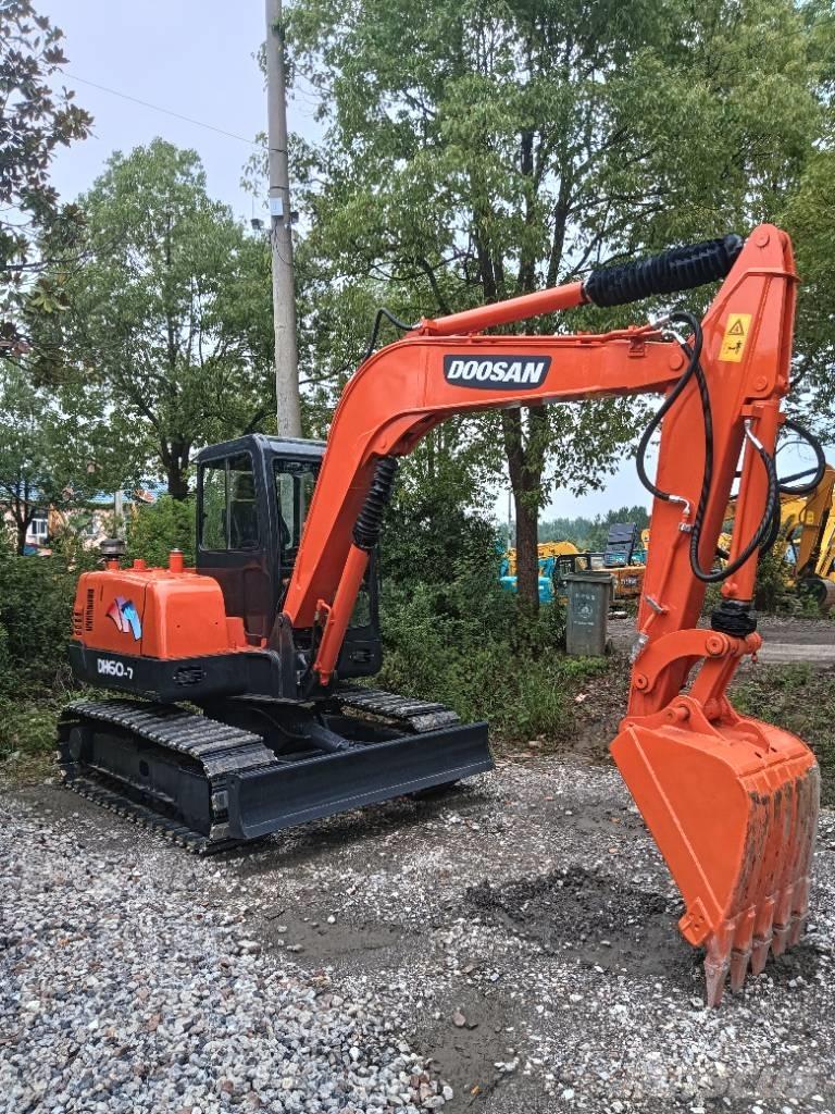 Doosan DH 55 小型挖土機/掘鑿機<7t(小型挖掘機)