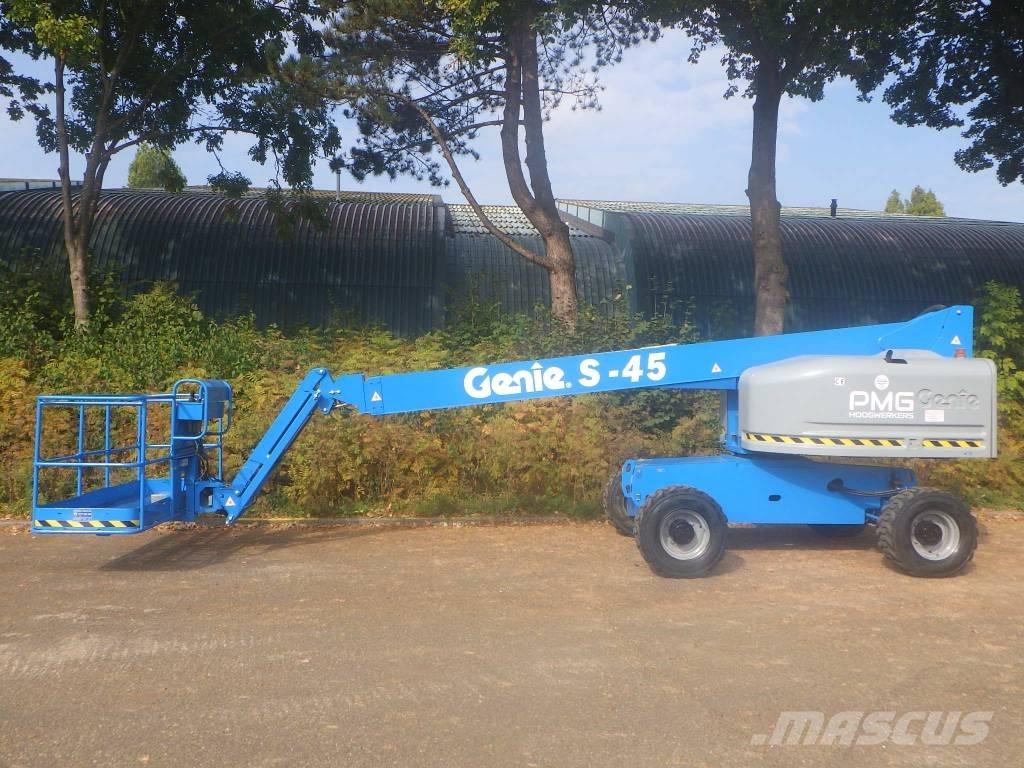 Genie S45 伸縮臂高空作業車