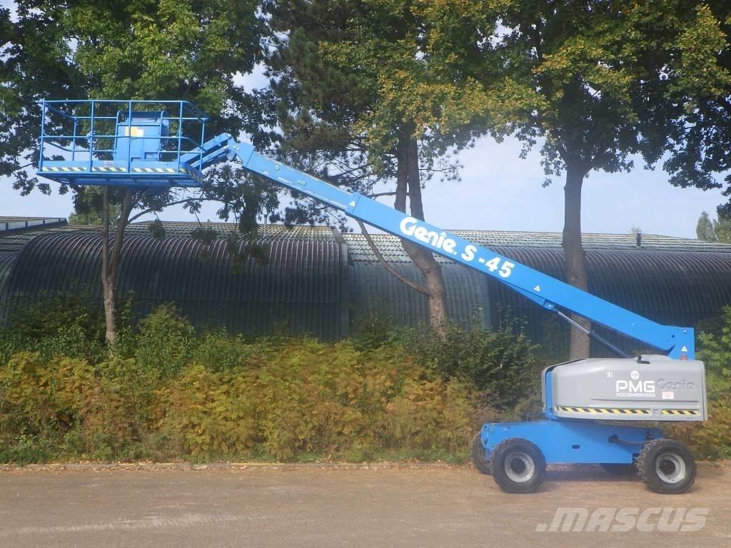 Genie S45 伸縮臂高空作業車