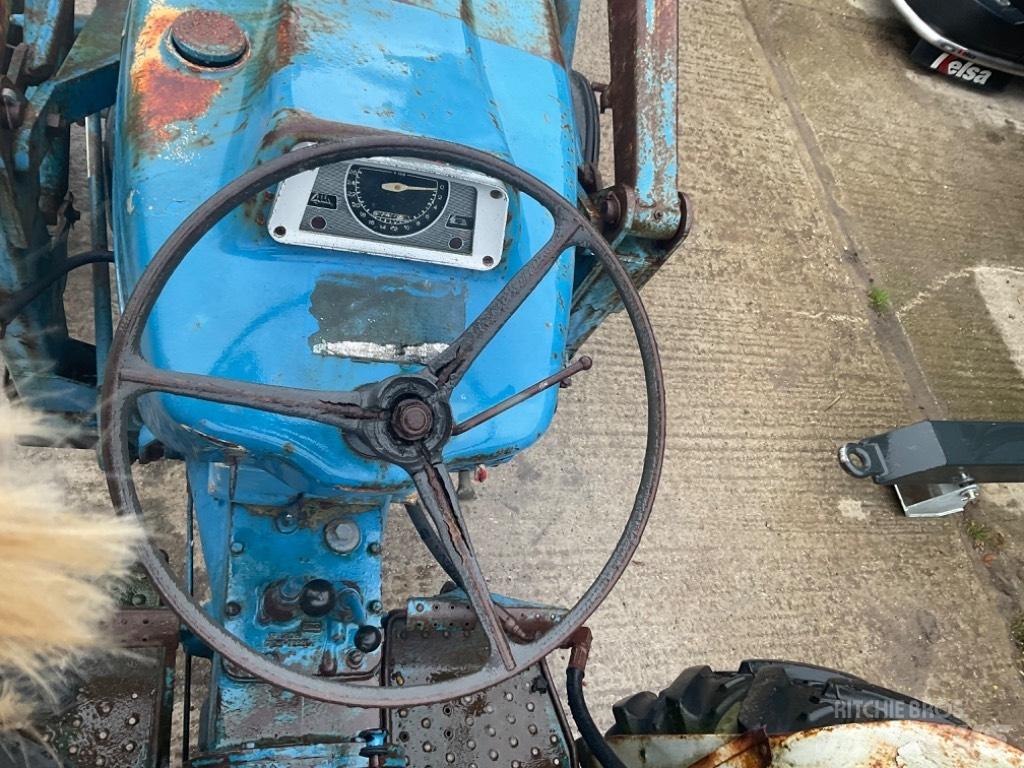 Ford 4000 曳引機