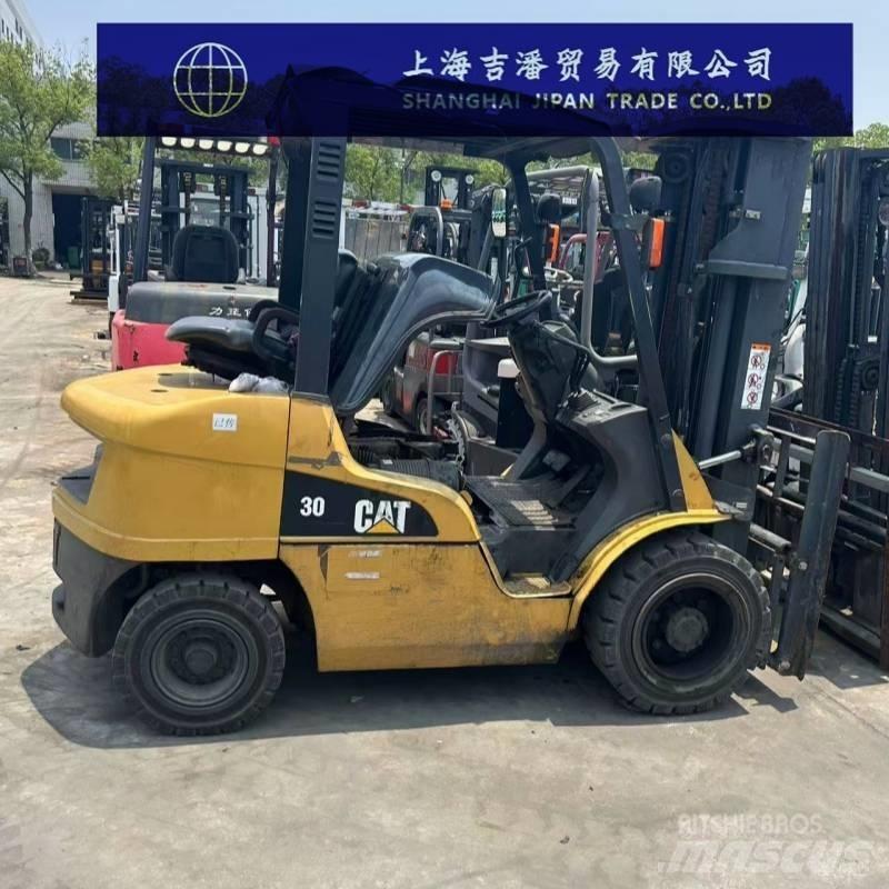 CAT DP 35 N 柴油卡車