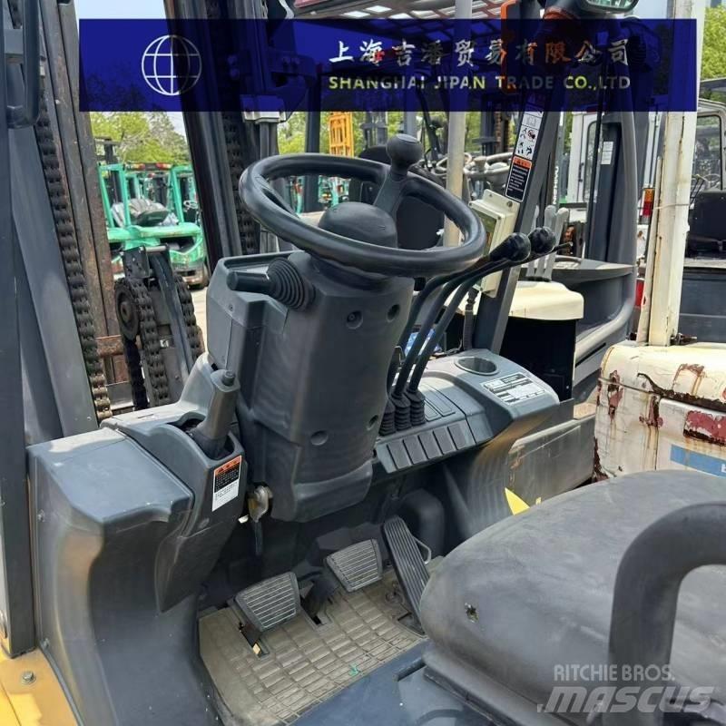 CAT DP 35 N 柴油卡車