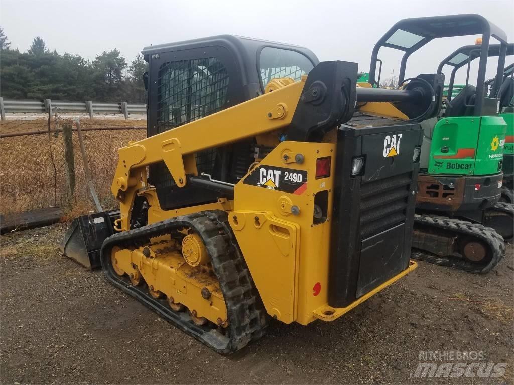 CAT 249D 滑移轉向裝載機
